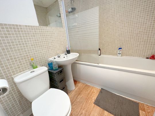 2 Bedroom Flat - Photo 1