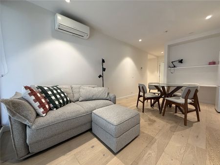 202/130-154 Dudley Street - Photo 2