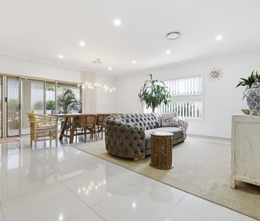 Beautiful Family Home - Photo 4