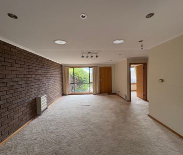 Enjoy the easy lifestyle, living here - Photo 1