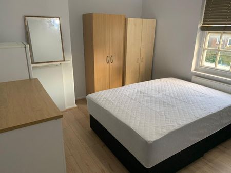 Room in a Shared House, Bethnal Green Road, E2 - Photo 3