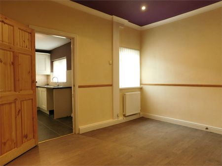 Wellington Street - Photo 2