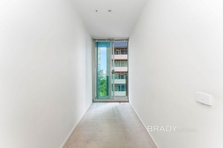 1605/22-40 Wills Street, Melbourne - Photo 3