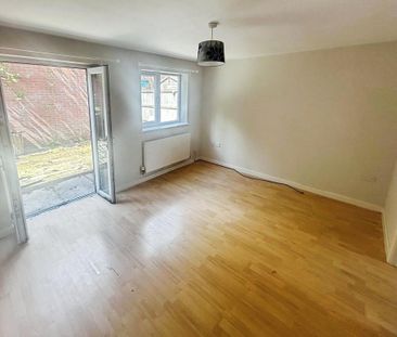 2 bedroom terraced house to rent - Photo 3