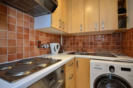 Studio to rent - Photo 2