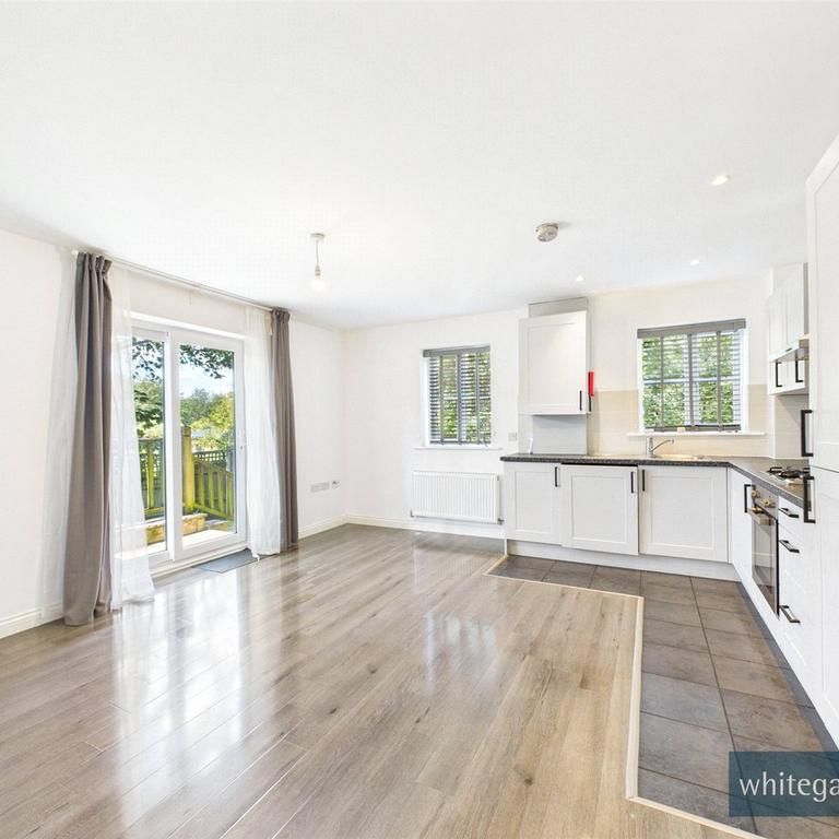 Studio to rent - Photo 1