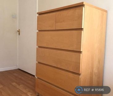 1 bedroom in a house share to rent - Photo 6
