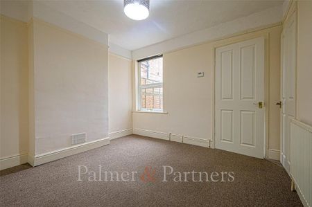 3 bedroom terraced house to rent - Photo 5