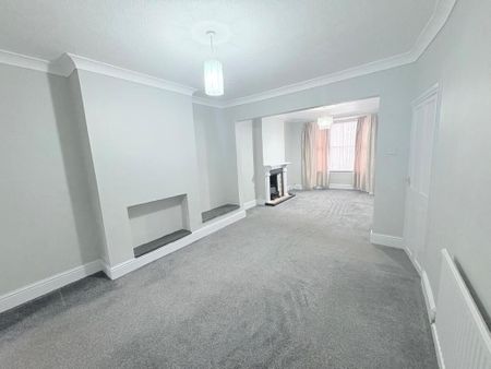 3 bedroom terraced house to rent - Photo 3