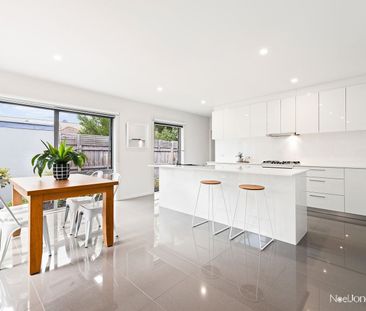 2/44 Junction Road, BLACKBURN NORTH - Photo 2