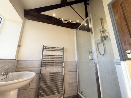 2 bedroom cottage to rent - Photo 2