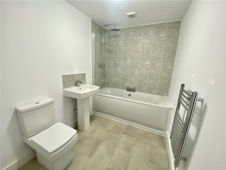 Main Street, Bulwell, Nottinghamshire, NG6 - Photo 4