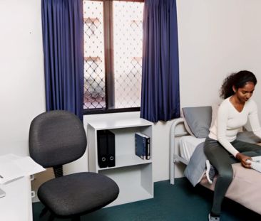 6 Bedroom Apartment kent street - Photo 3