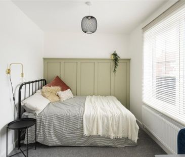 5 bedroom semi-detached house to rent - Photo 2