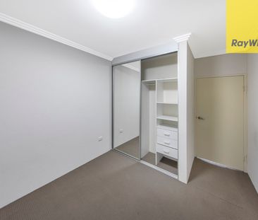 Fantastic 2 Bedroom Apartment - Photo 6