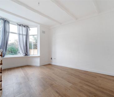 St. Albans Crescent, N22, London - Photo 1