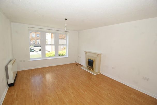 2 bedroom ground floor flat to rent - Photo 1