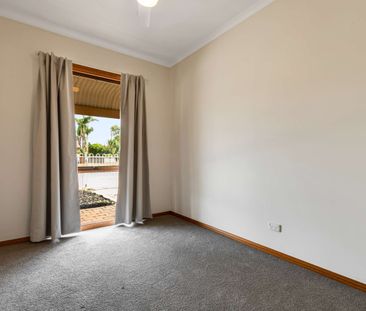 16 Trafalgar Drive - Photo 4