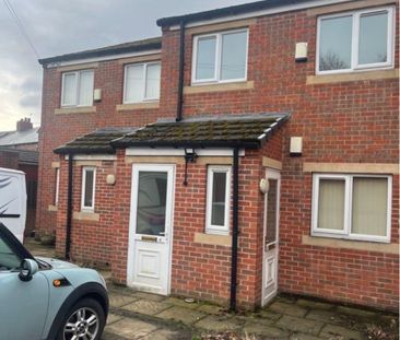 2 bed Apartment - To Let - Photo 1