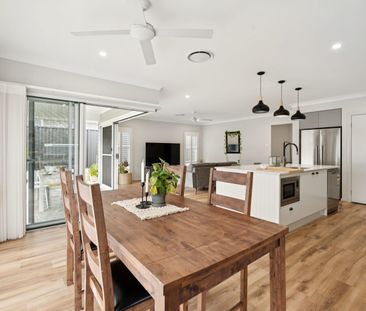 EXECUTIVE RESIDENCE IN SOUGHT AFTER LOCATION - Photo 5