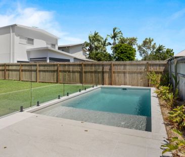 Near new 4-Bedroom Home with Pool & Luxury Features. Contact Julie ... - Photo 1