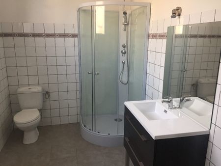 Location Maison 3 pièces 84m² ST DENIS DE PILE 33910 - Photo 3