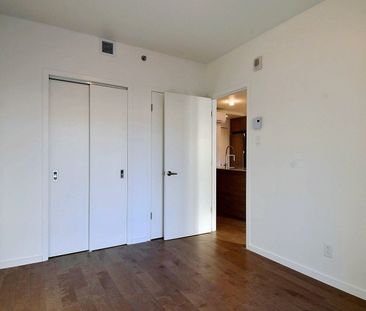 Condo for rent, Montréal (Ville-Marie) - Photo 1