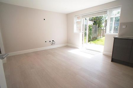 2 bedroom maisonette to rent - Photo 3