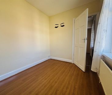 Bank Road, Atherstone, CV9 - Photo 2