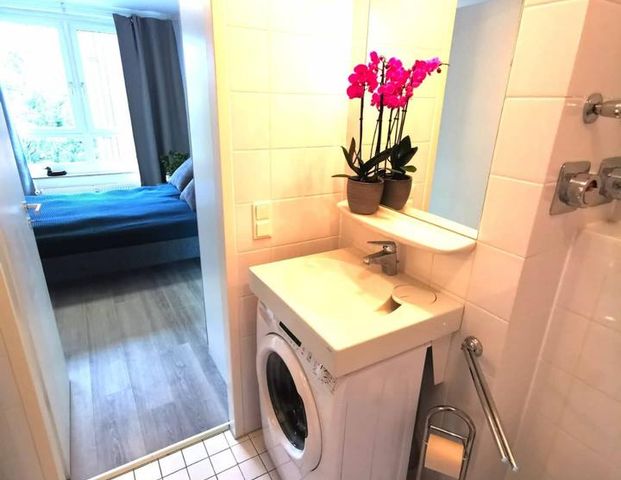 2 room Furnished apartment with a balcony - Photo 1