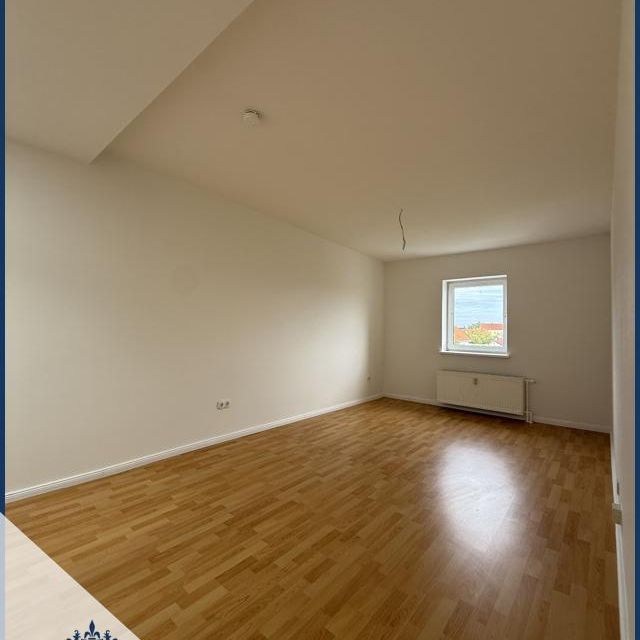 Wunderschöne 5-Raum Wohnung Inklusive neuer Einbauküche, Stellplatz & Option auf Gartenfläche! - Foto 1