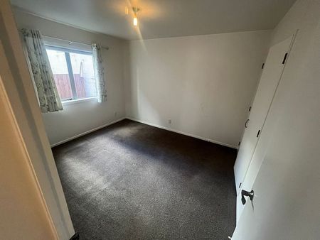 3 Bedroom with Carpark - Photo 3