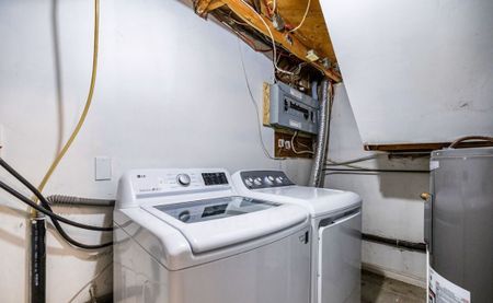 For Lease - 430 Ridgeway Avenue Unit# Basement, Oshawa, Ontario - Photo 2