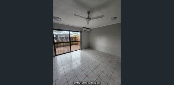 2 Bedroom unit close to the strand - Photo 2