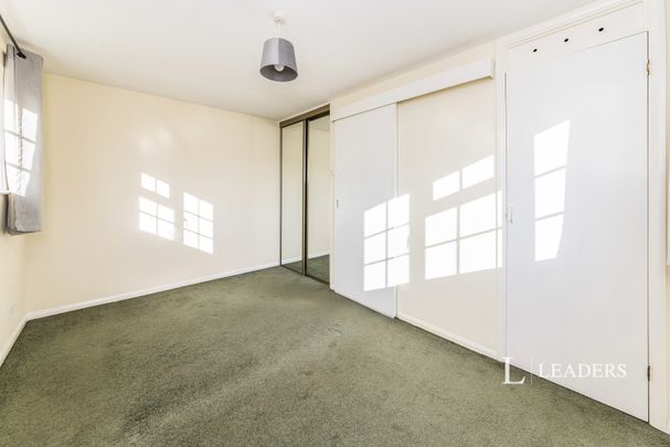 1 bedroom house to rent Maple Drive, East Grinstead, West Sussex, RH19 - Photo 1