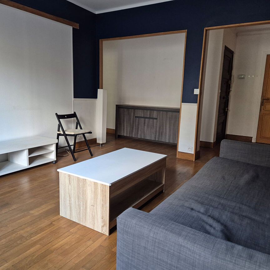 Location Appartement 3 pièces 76m² - Photo 1