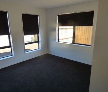 Sunny & Effortlessly Easy Living in Woodend - Photo 1