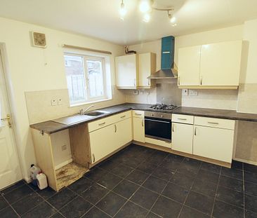 2 Bed Semi-detached house To Rent - Photo 5
