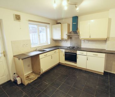 2 Bed Semi-detached house To Rent - Photo 6