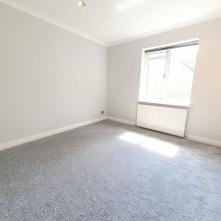 2 bedroom maisonette to rent - Photo 4