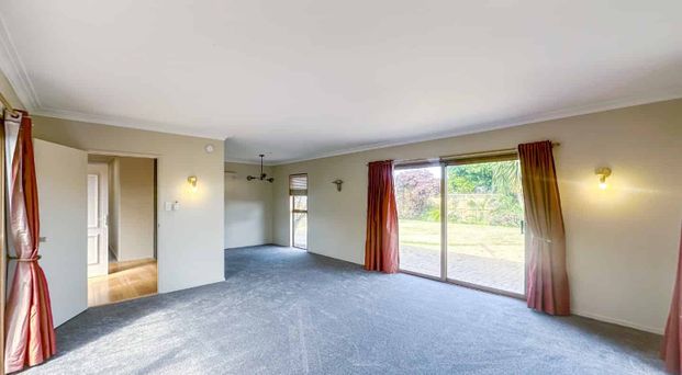 Charming 3-Bedroom Family Home for Lease in Farm Cove - Photo 1