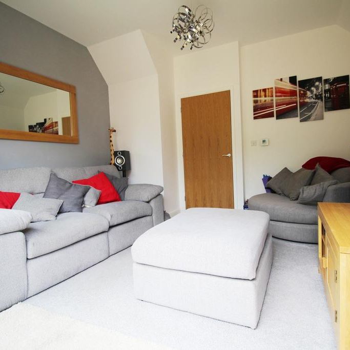 3 bedroom semi-detached house to rent - Photo 1