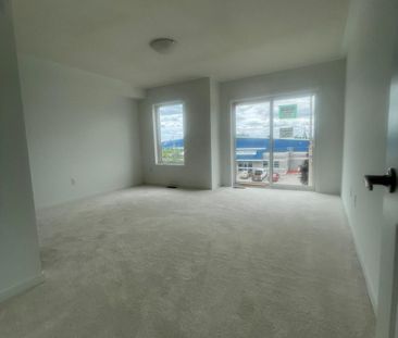 For Lease - 203 Monarch Avenue, Ajax, Ontario - Photo 4