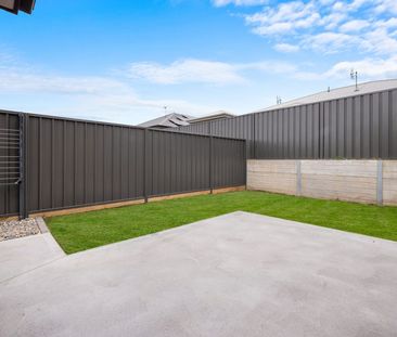 Make this your next home! - Photo 6