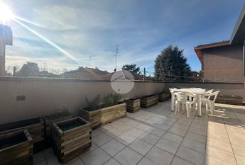 Porzione di bifamiliare in affitto