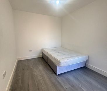 Room in a Shared House, Francis St, LU1 - Photo 1