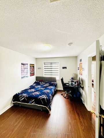 25 Windflower Road #UPPER - Photo 2