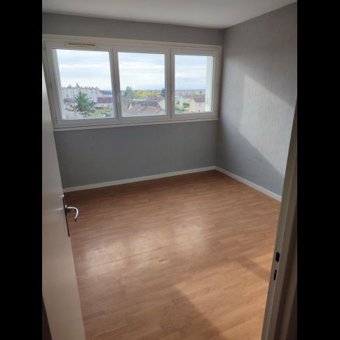 Location Appartement 2 pièces 48 m² Issoudun - Photo 1