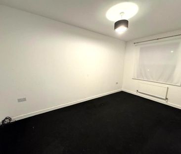 5 bedroom townhouse to rent - Photo 2