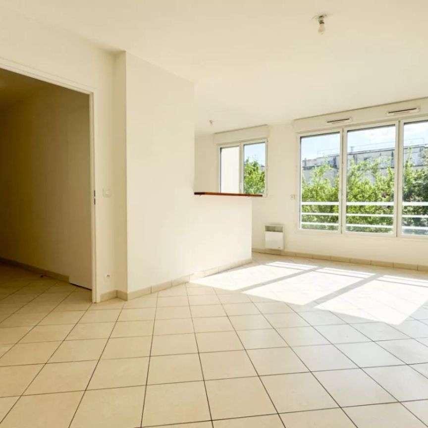 Appartement Corbeil Essonnes 1 pièce(s) 32 m2 - Photo 1